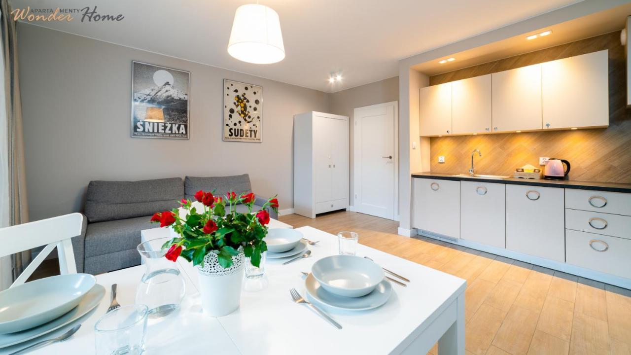 Wonder Home - Apartamenty Residence Karpacz Blisko Stoku Narciarskiego, Z Balkonami I Parkingiem Bagian luar foto