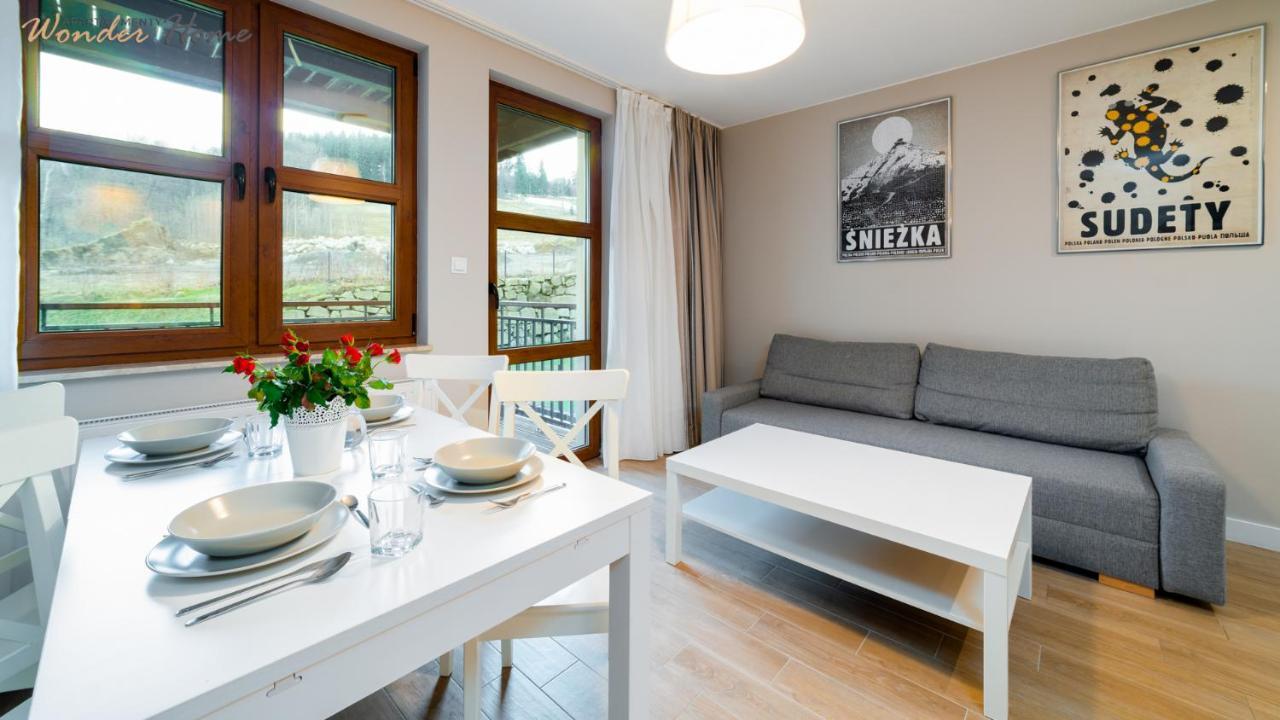 Wonder Home - Apartamenty Residence Karpacz Blisko Stoku Narciarskiego, Z Balkonami I Parkingiem Bagian luar foto